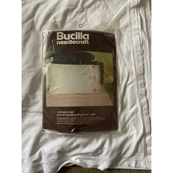 Victorian Rose Needlecraft Pillowcases Kit Complete Open Package - Picture 11 of 16